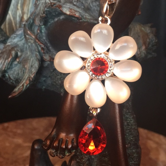 Opal Flower*Drop Crystal Necklace - Picture 12 of 13